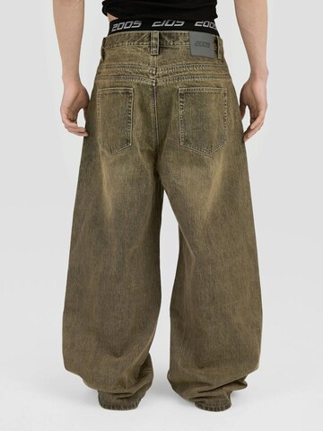 2005 Luźne Jeansy 'Ultra Baggy Fit Denim - Ash Brown' w kolorze brązowy