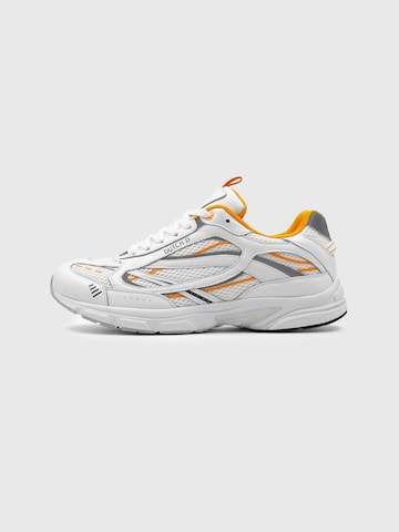 Baskets basses 'Arena (Size runs small, order one size up)' Dutch'D en orange : devant