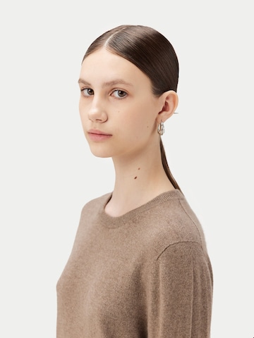 Pullover 'Women's Essential Cashmere Crewneck Sweater' di GOBI Cashmere in grigio