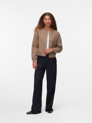 VERO MODA Overgangsjakke 'CHLOE' i brun