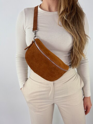 lePelou Fanny Pack 'VALENTINA medium' in Brown