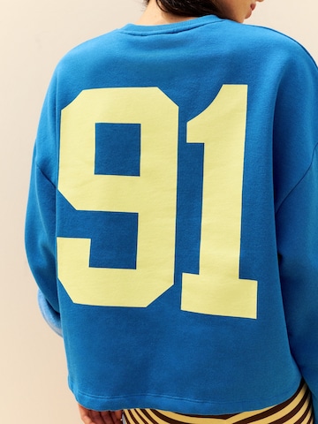 Sweat-shirt 'PACIFIC 91' Pull&Bear en bleu
