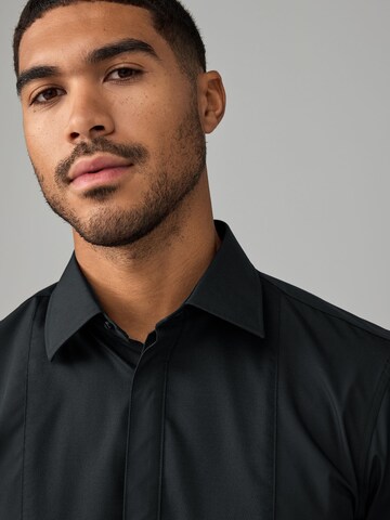 Next Regular Fit Hemd in Schwarz