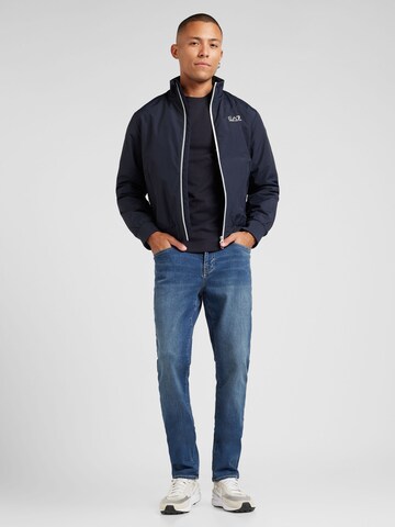 EA7 Emporio Armani Φθινοπωρινό και ανοιξιάτικο μπουφάν σε μπλε