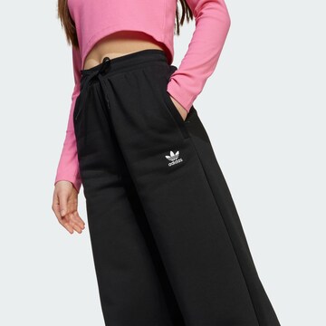 ADIDAS ORIGINALS Wide leg Trousers in Black