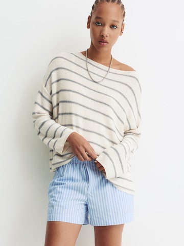 Pull-over oversize Pull&Bear en gris : devant