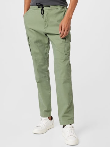 s.Oliver Широка кройка Панталон в зелено: отпред