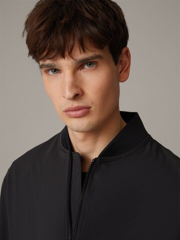 STRELLSON Between-Season Jacket in Black