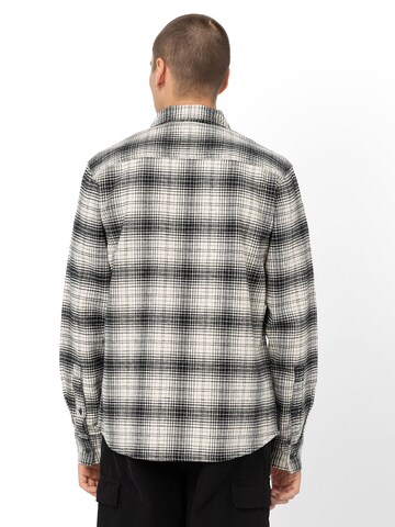 Coupe regular Chemise 'EVANSVILLE' DICKIES en gris