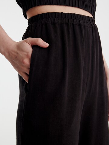 EDITED Wide Leg Hose 'Benja' in Schwarz