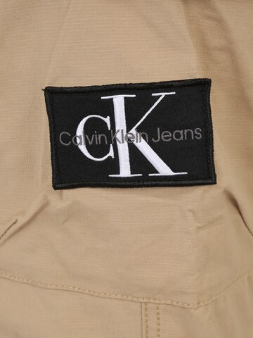 Effilé Pantalon cargo Calvin Klein Jeans Plus en beige