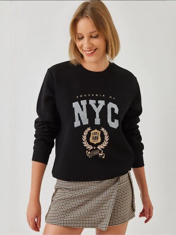 Bianco Lucci Sweatshirt in Schwarz: Vorderseite