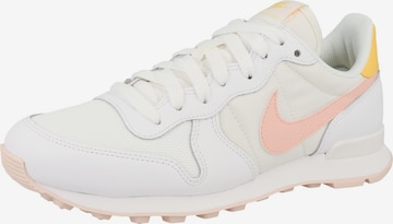 Nike Sportswear Platform trainers 'Internationalist' in White: front