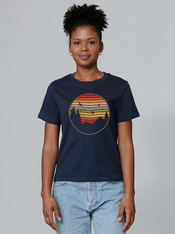 Watapparel Shirt ' Sunset Berge & Tannen ' in Blauw: voorkant