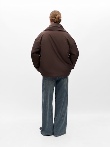 Veste mi-saison 'OBJGEMMI' OBJECT en marron