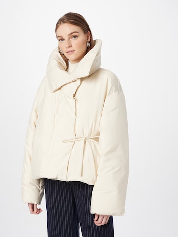 3.1 Phillip Lim Talvitakki värissä beige: edessä