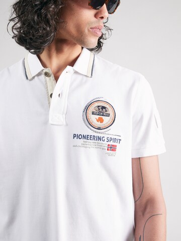 Tricou 'GANDY' de la NAPAPIJRI pe alb