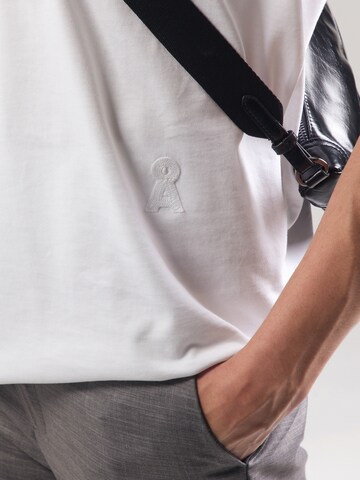 ARMEDANGELS T-shirt 'AADRU' i vit