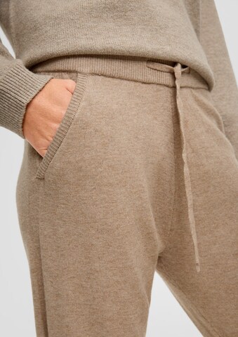s.Oliver Tapered Trousers in Beige