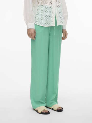 VERO MODA Loose fit Pleat-Front Pants 'JESMILO' in Green: front