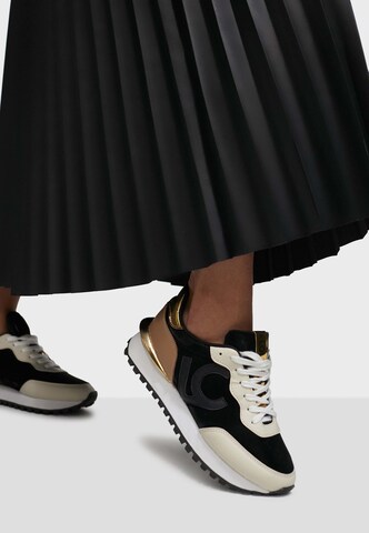 Lola Casademunt Sneaker low i sort