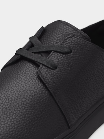 Calvin Klein Fűzős cipő 'HYBRID' - fekete