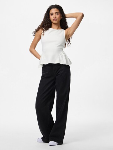 PIECES Top 'PCJILLY' in White