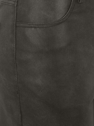 Flared Pantaloni 'MADDI' di Only Tall in nero