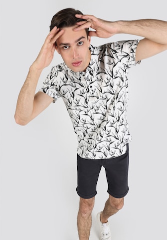 Colin's Shirt in Wit