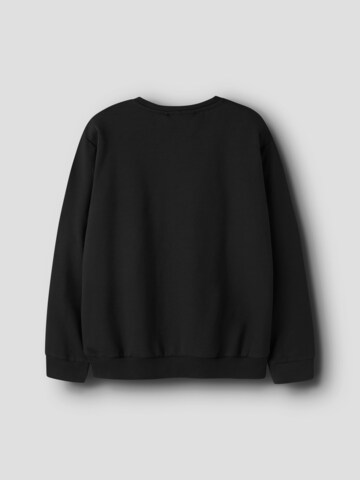 NAME IT - Sudadera en negro