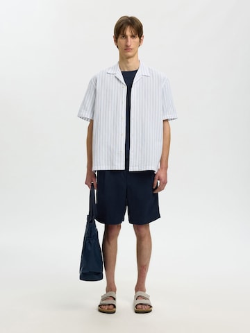 Fit confort Chemise 'SLHClay' SELECTED en bleu