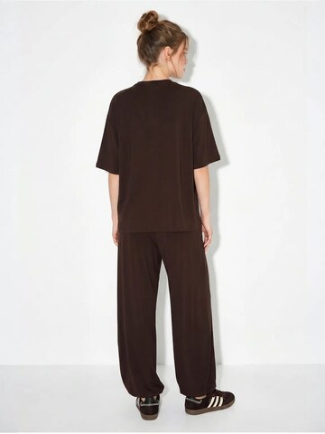 Completo pantalone di Bianco Lucci in marrone