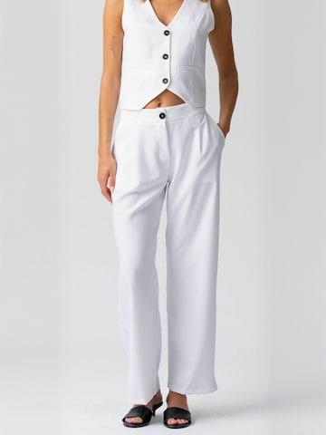 TEESHOPPEN Trousers ' Natalie ' in White: front