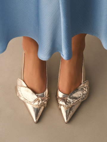 Next Slingback pumps 'Forever Comfort' in Gold