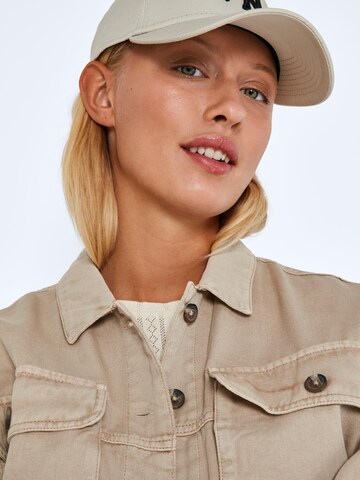 Veste mi-saison 'Ellen' Noisy may en beige