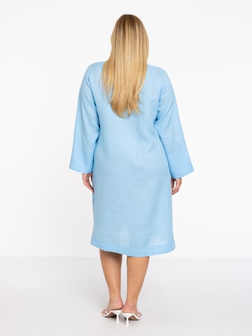 Robe Yoek en bleu