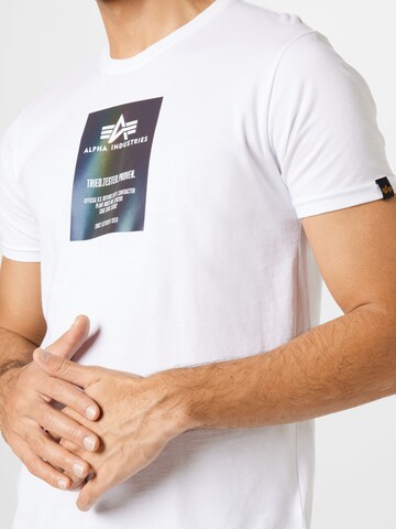 T-Shirt 'Rainbow' ALPHA INDUSTRIES en blanc