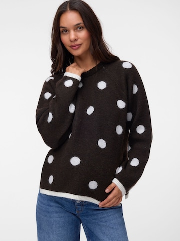 Pull-over Vero Moda Maternity en marron : devant