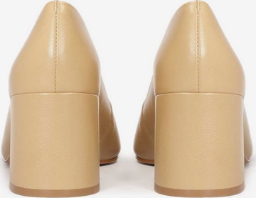 Kazar Pumps in Beige