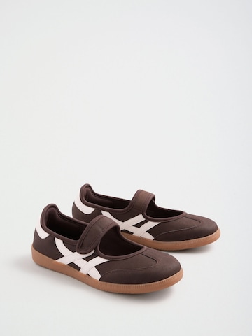 Sneaker bassa di Friends Like These in marrone