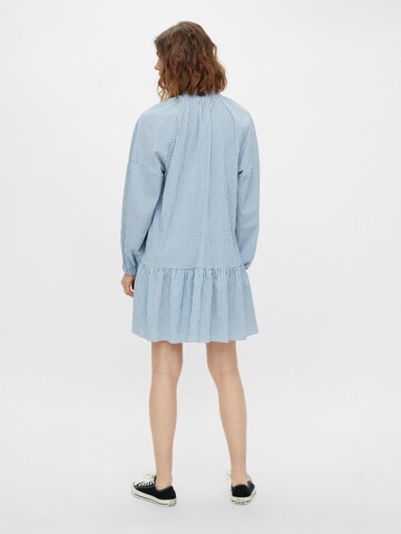 Robe 'Cade' PIECES en bleu