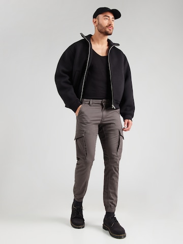 Coupe slim Pantalon cargo 'JJIPaul JJFlake' JACK & JONES en gris