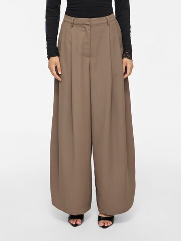 Wide leg Pantaloni con pieghe 'VILee' di VILA in marrone: frontale