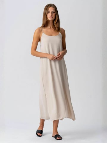 TEESHOPPEN - Vestido ' Alecia ' en beige