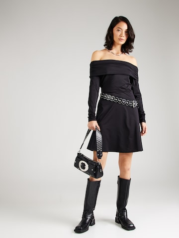 Robe 'Fenna' ABOUT YOU en noir