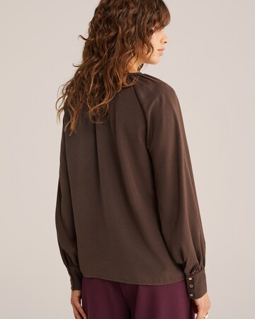 WE Fashion Blouse in Bruin