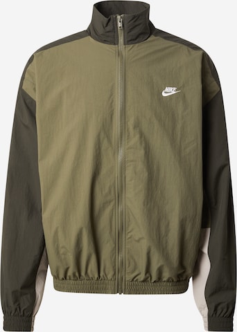 Nike Sportswear Välikausitakki 'CLUB' värissä vihreä: etupuoli