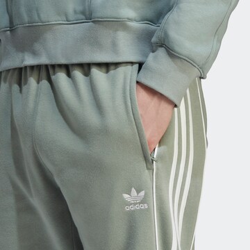 ADIDAS ORIGINALS Tapered Hose 'Rekive' in Grün