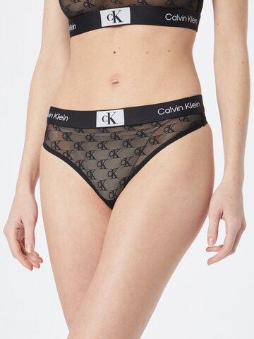 Calvin Klein Underwear Tanga – černá: přední strana