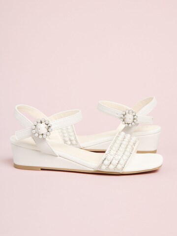 Lipsy Sandal in White